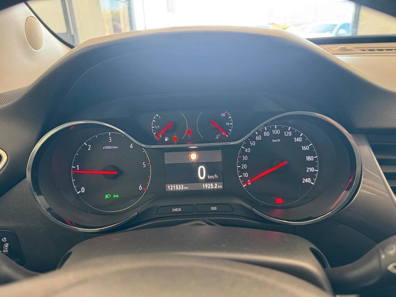 Opel Crossland X 1.6 ECOTEC D Advance 2018
