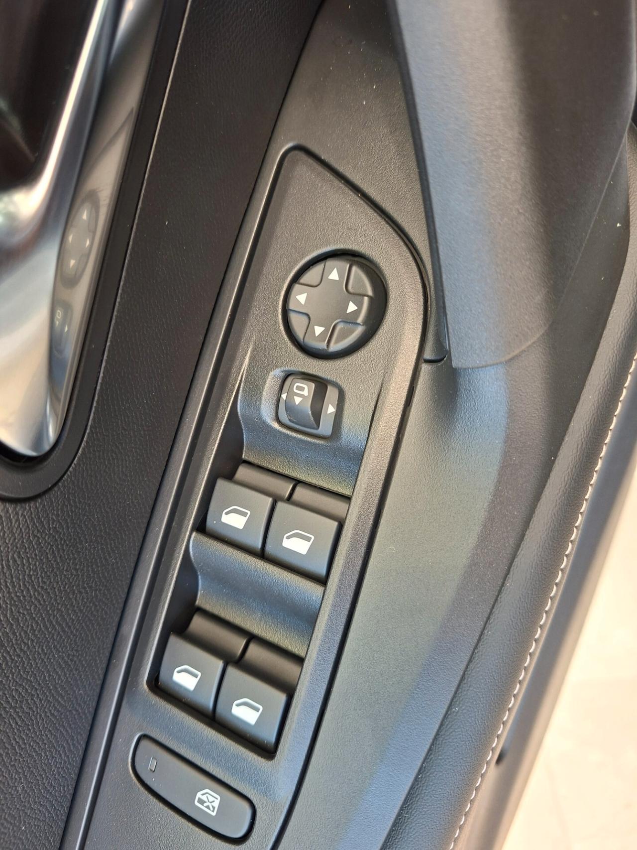 Peugeot 2008 PureTech 100 S&S Allure