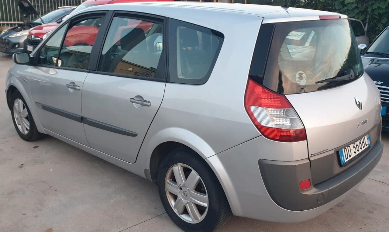 Renault Grand Scenic 1.9 dCi/130CV 7 POSTI
