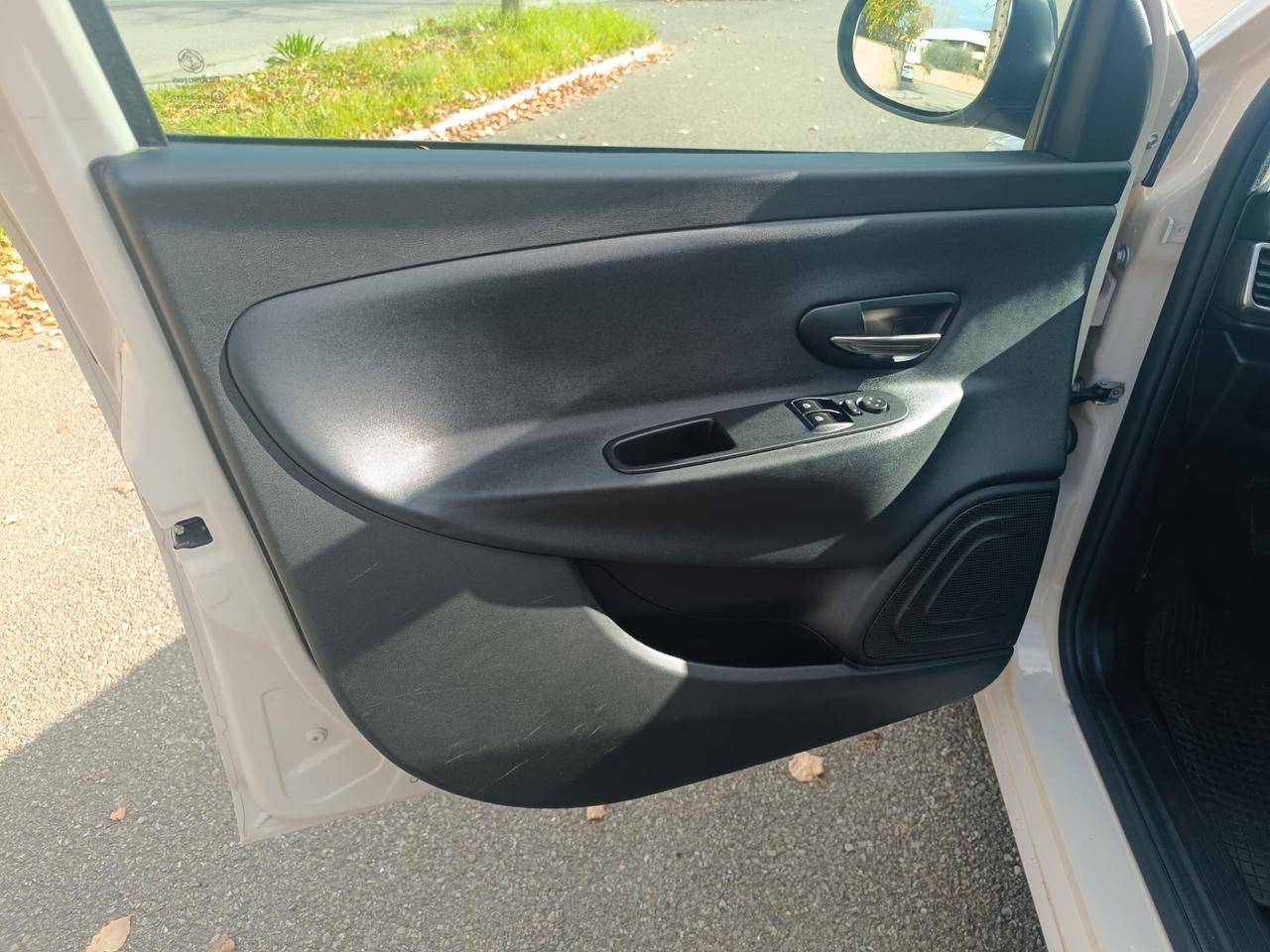 Lancia Ypsilon 1.2 NAVIGATORE SOLO 73.000 KM