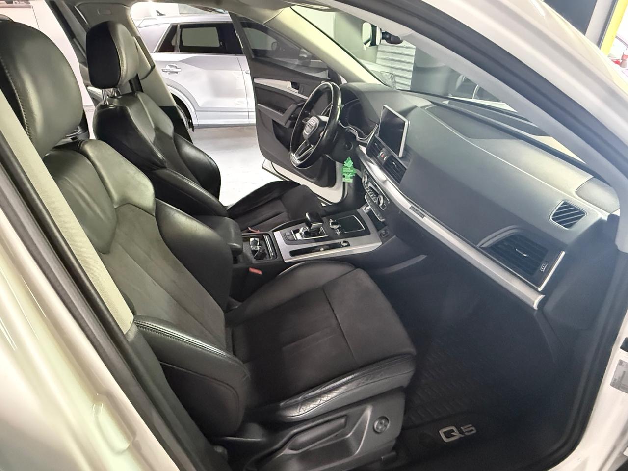 Audi Q5 2.0 TDI 190 CV quattro S tronic Business