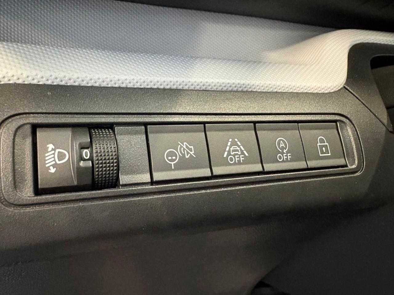 Citroen C3 YOU PureTech 100 6mt SPOTICAR