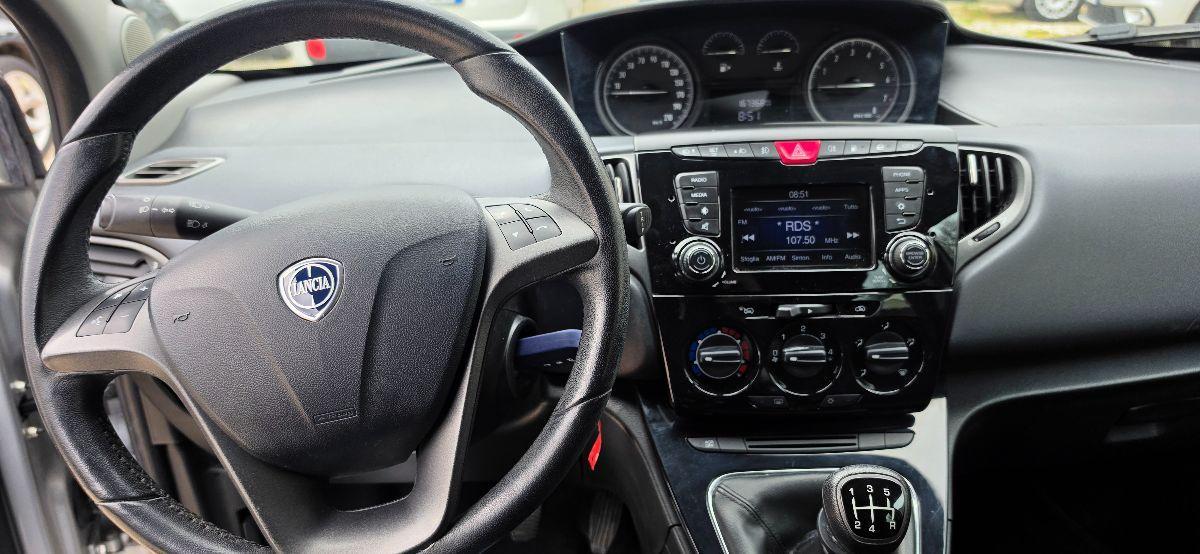 LANCIA Ypsilon 1.2 69 CV 5p. GPL Ecochic Silver