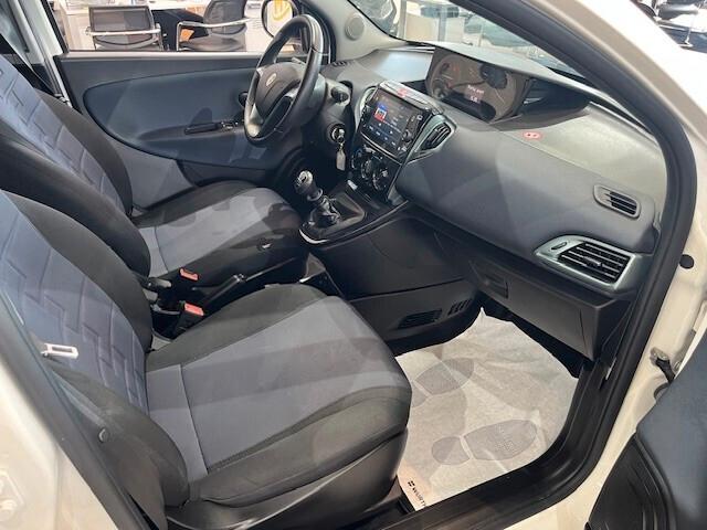 Lancia Ypsilon 1.0 firefly hybrid Gold Plus *NEOPATENTATI*