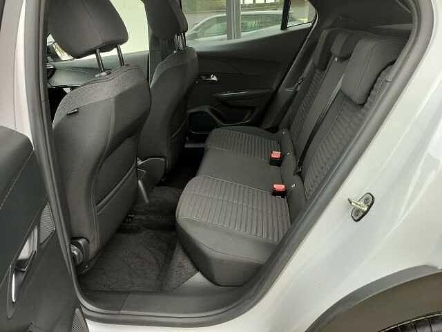 Peugeot 2008 PureTech 100 S&S Active ** KM Ø **