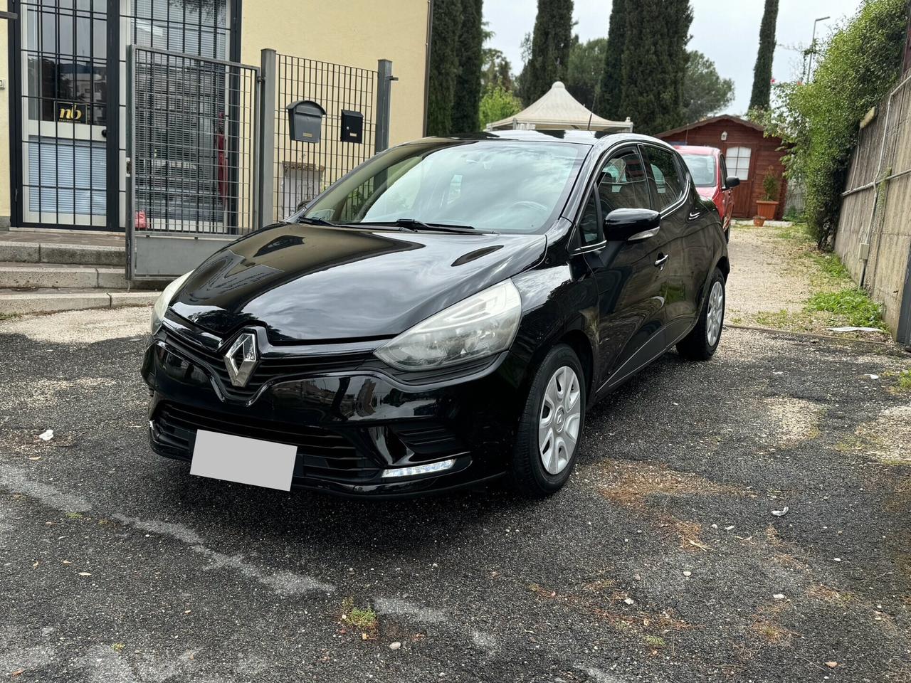Renault Clio 1.2 75CV 5 porte NEOPATENTATI