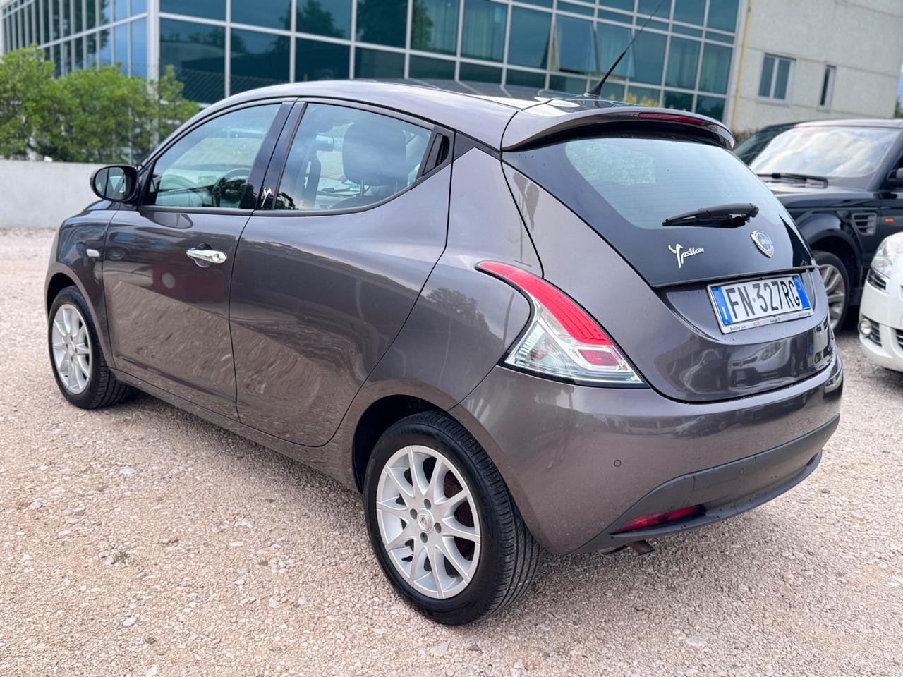 Lancia Ypsilon 1.2 Benzina 69cv Platinum - 2012