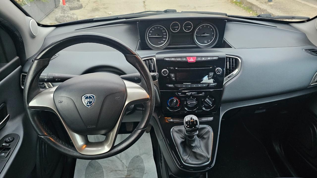 Lancia Ypsilon 0.9 TwinAir 85 CV 5 porte Metano Ecochic Gold