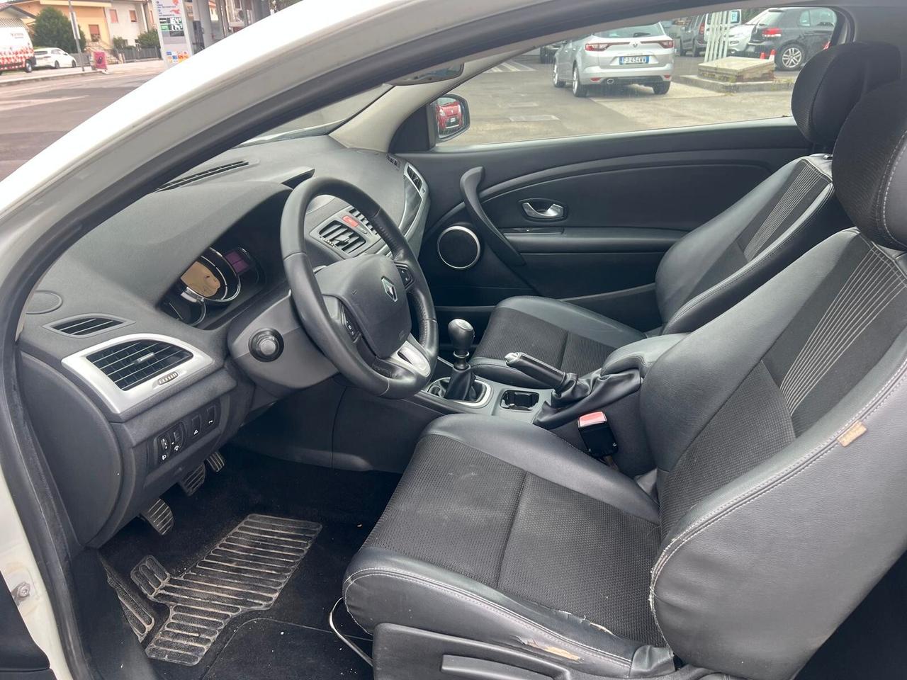 Renault Megane Mégane Coupé 1.5 dCi 110CV Luxe
