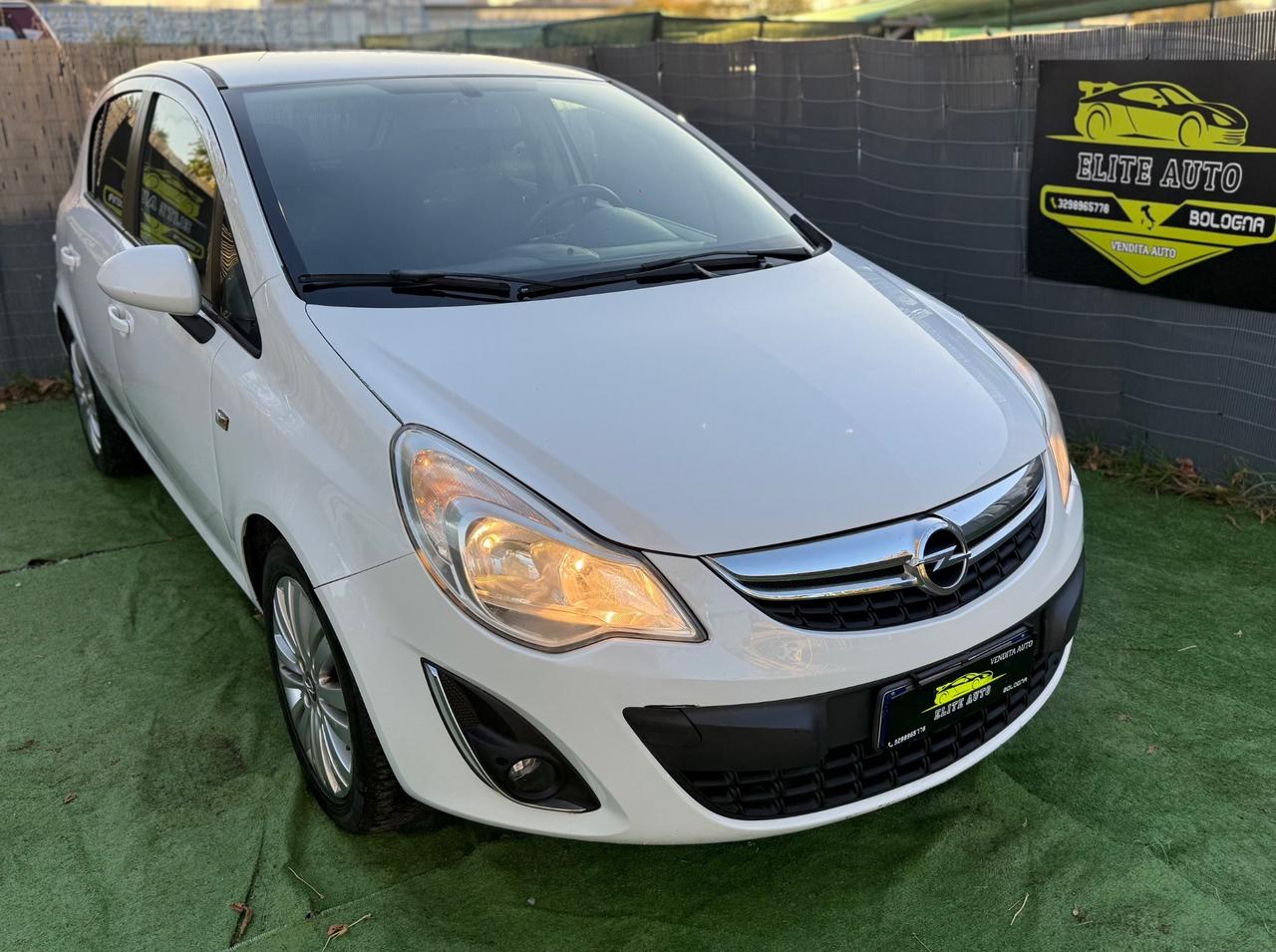 Opel CORSA 1.2 BENZINA AUTOMATICA NEOPATENTATI