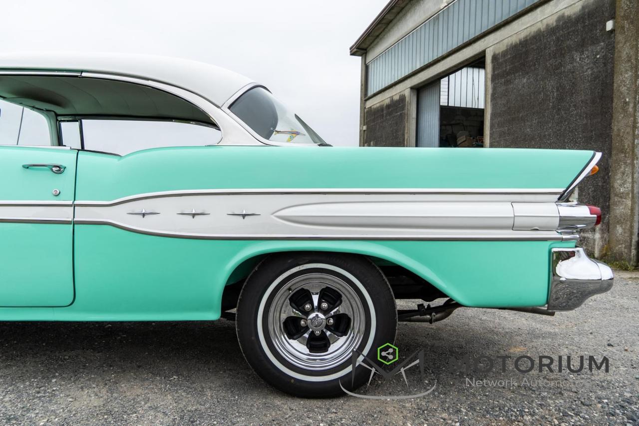 PONTIAC CHIEFTAIN 5.7 V8 - 2 DOOR HARDTOP 1957 - RESTAURO TOTALE