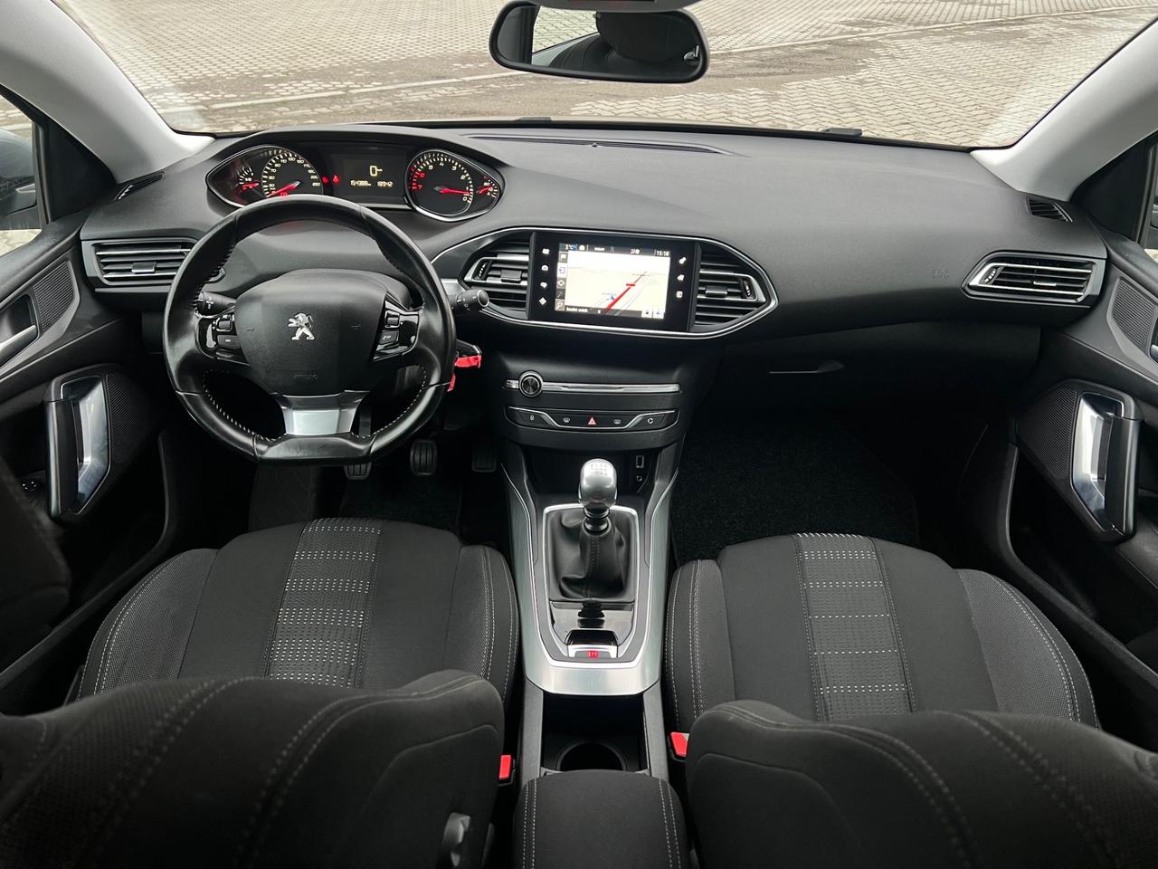 Peugeot 308 PureTech Turbo 130 S&S SW Allure