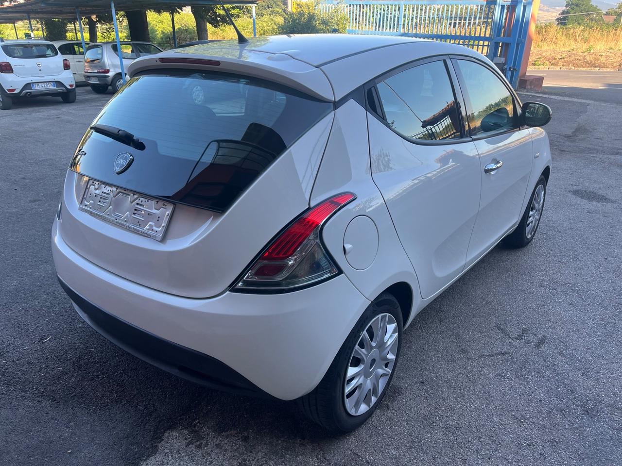 Lancia Ypsilon 1.2 69 CV 5 P Gold-km104000-