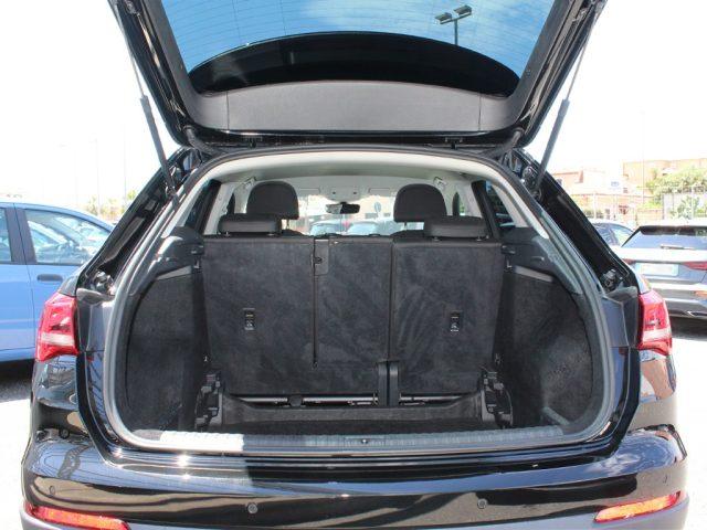 AUDI Q3 35 TFSI Business