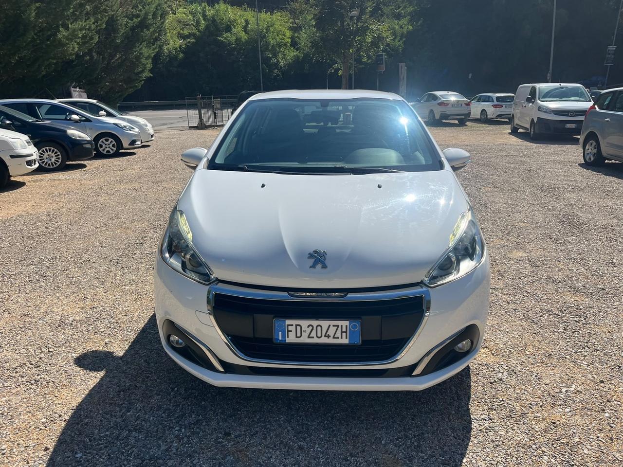 Peugeot 208 PureTech 82 5p. Allure