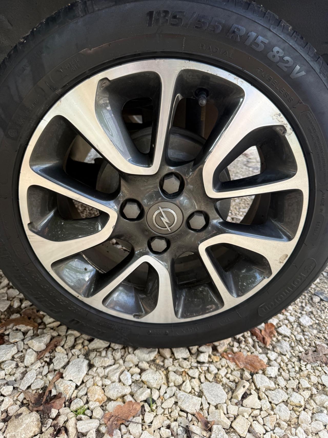 Opel Karl Rocks 1.0 73 CV GPL euro 6 neopatentati