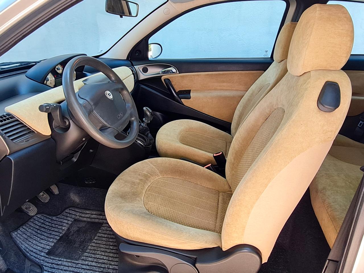 Lancia Ypsilon 1.2 Argento