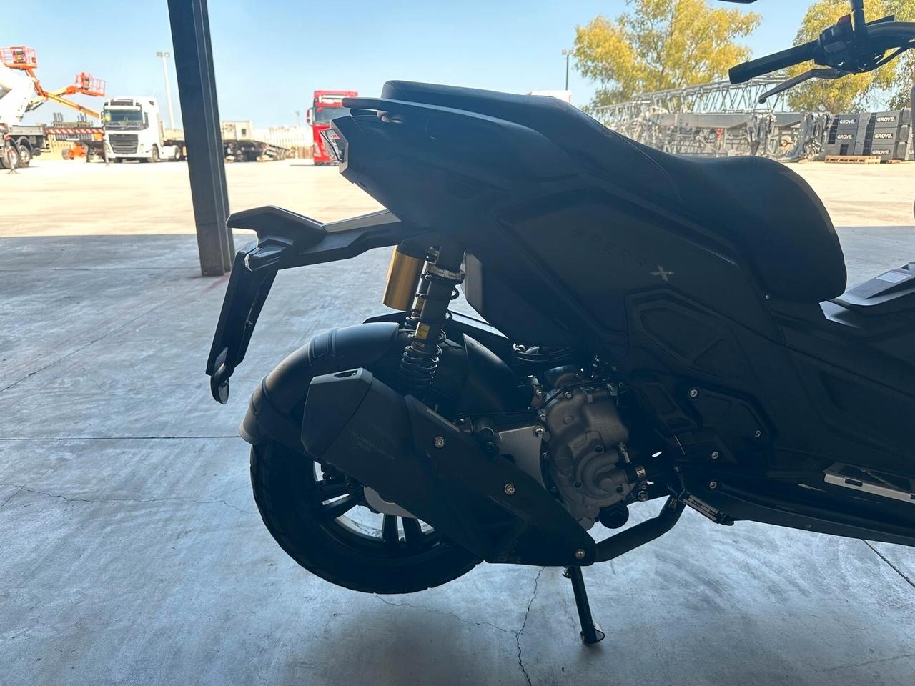 KL Brera X 300 – 2024 – 2.595 km – Pari al nuovo