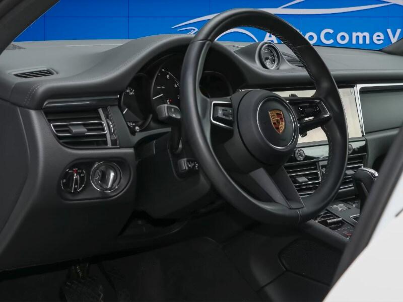 PORSCHE Macan 2.0