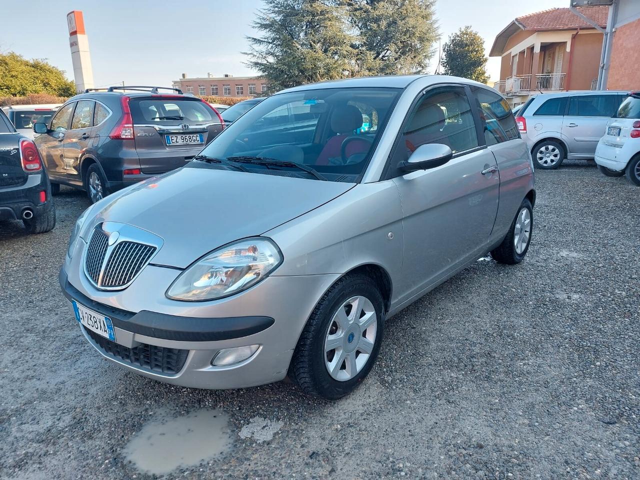 Lancia Ypsilon 1.2 Argento OK NEOPATENTATI 125000KM