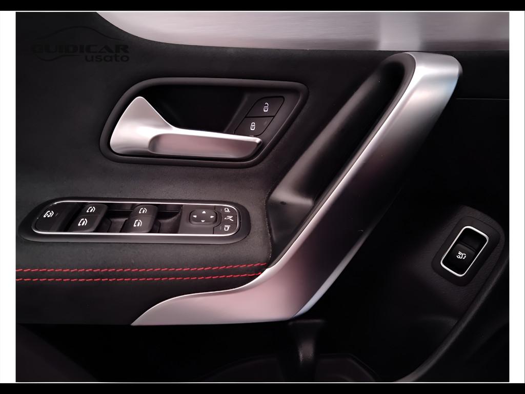 Mercedes-Benz CLA Sh.Brake - X118 - CLA Shooting Brake 200 d Premium auto