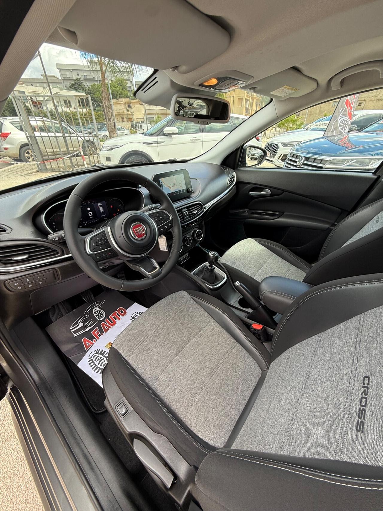 Fiat Tipo 1.6 Mjt S&S 5 porte Cross