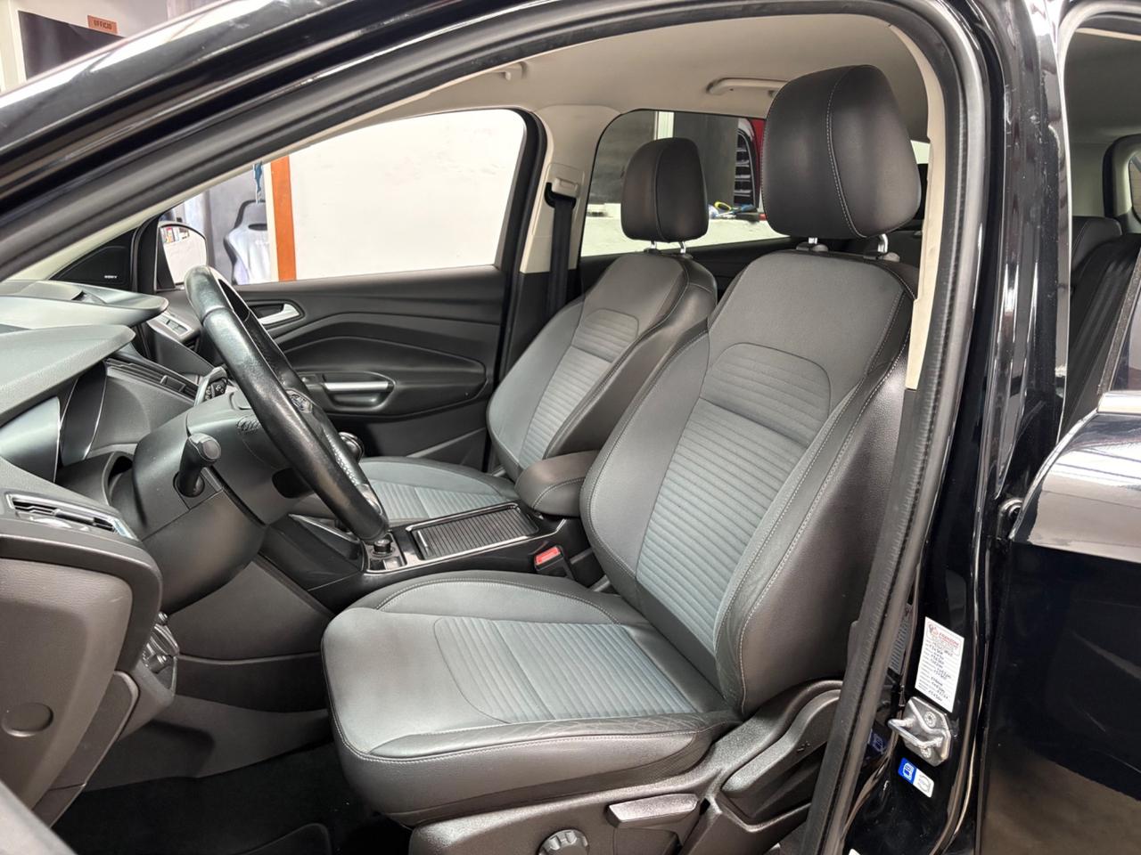 Ford Kuga 1.5 TDCI 120 CV S&S 2WD Titanium