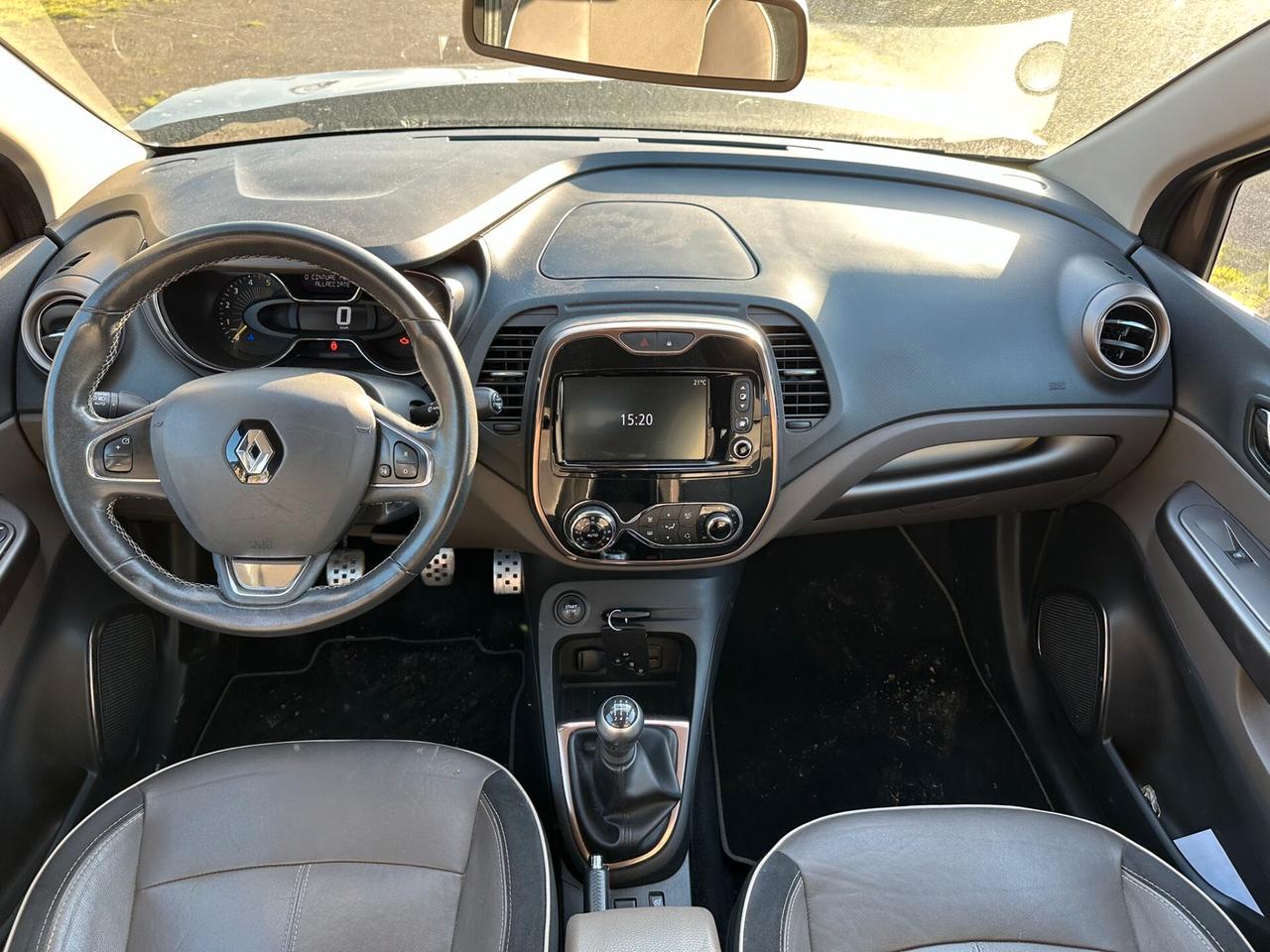 Renault Captur 1.5 90 Energy Iconic LEGGERMENTE SINISTRATA