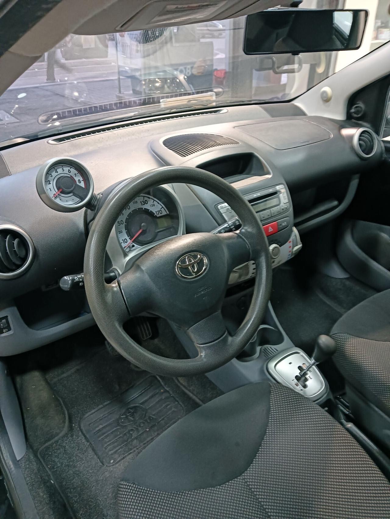 Toyota Aygo 1.0 12V 5 porte AUTOMATICA