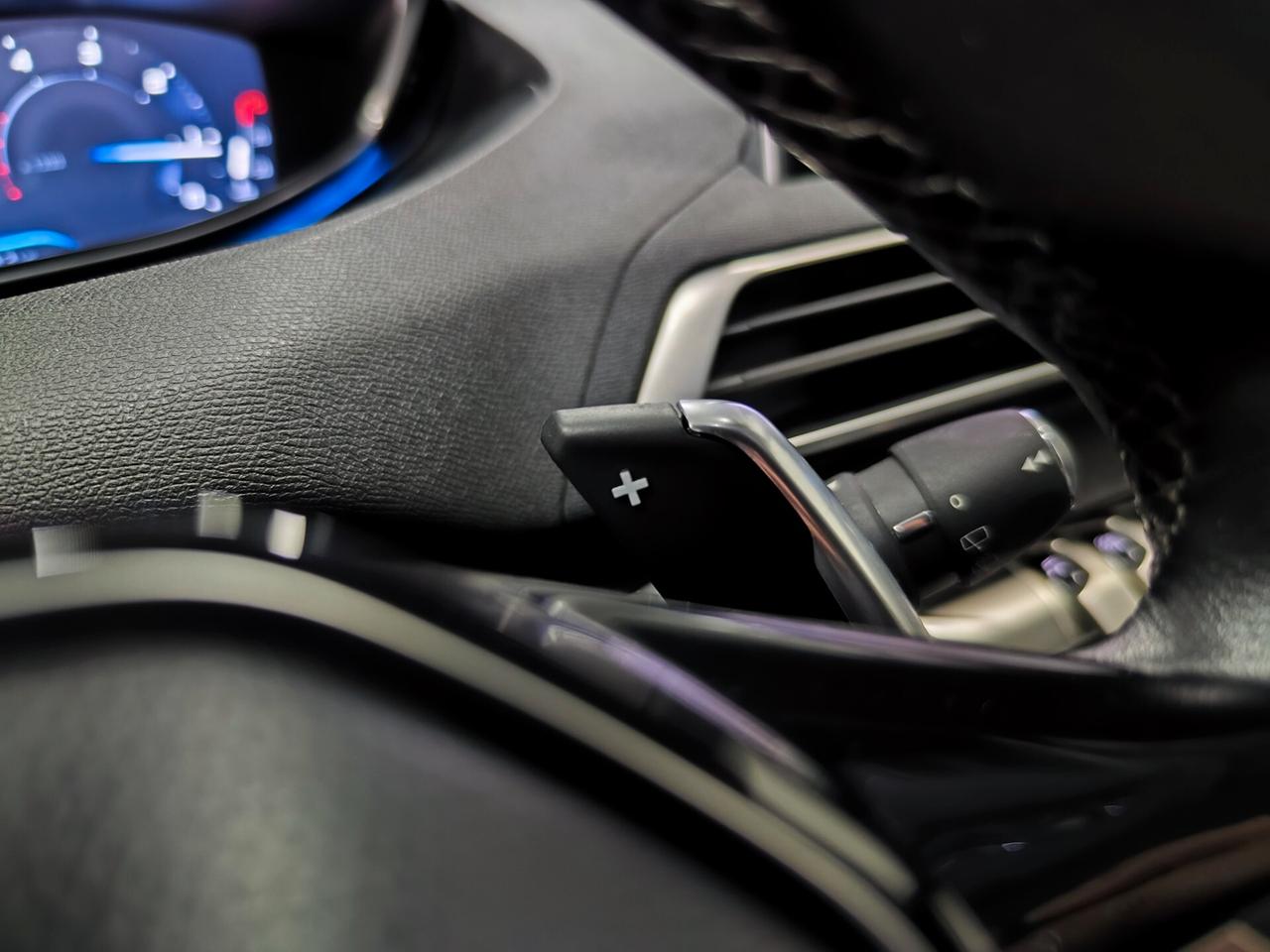 Peugeot 3008 BlueHDi 120 S&S EAT6 Allure LED
