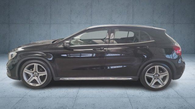 MERCEDES-BENZ GLA 200 d Automatic Premium