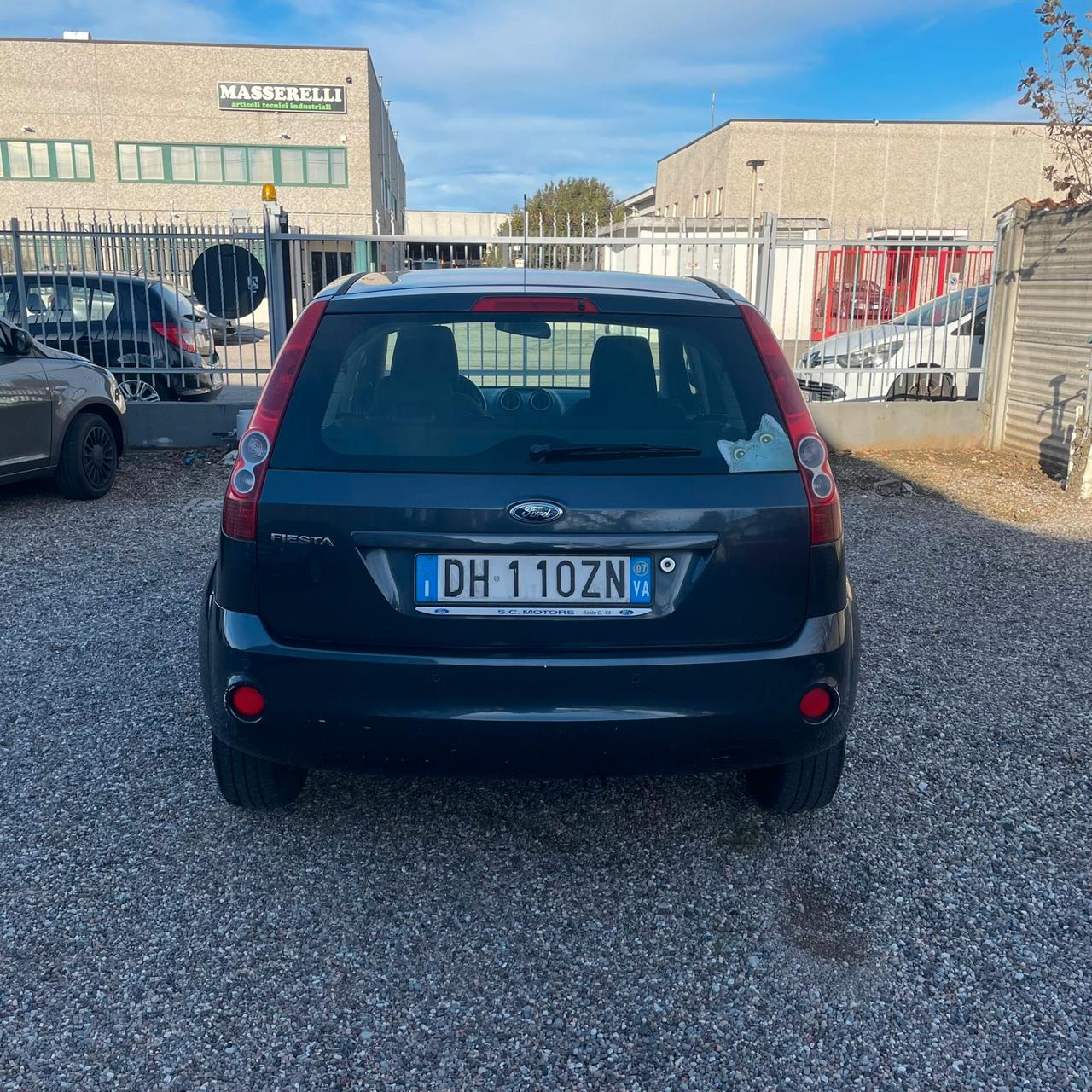 Ford Fiesta 1.2 16V 5p. Ghia