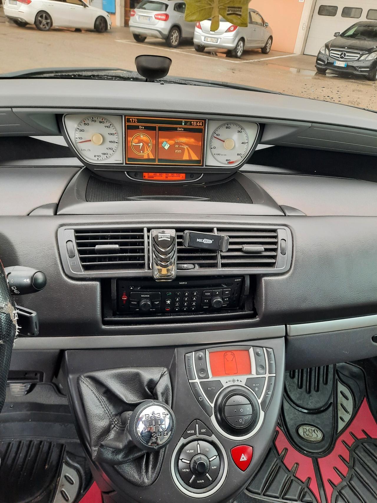 Peugeot 807 2.0 HDi FAP SV 7 POSTI
