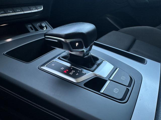 AUDI Q5 40 TDI quattro S tronic S line