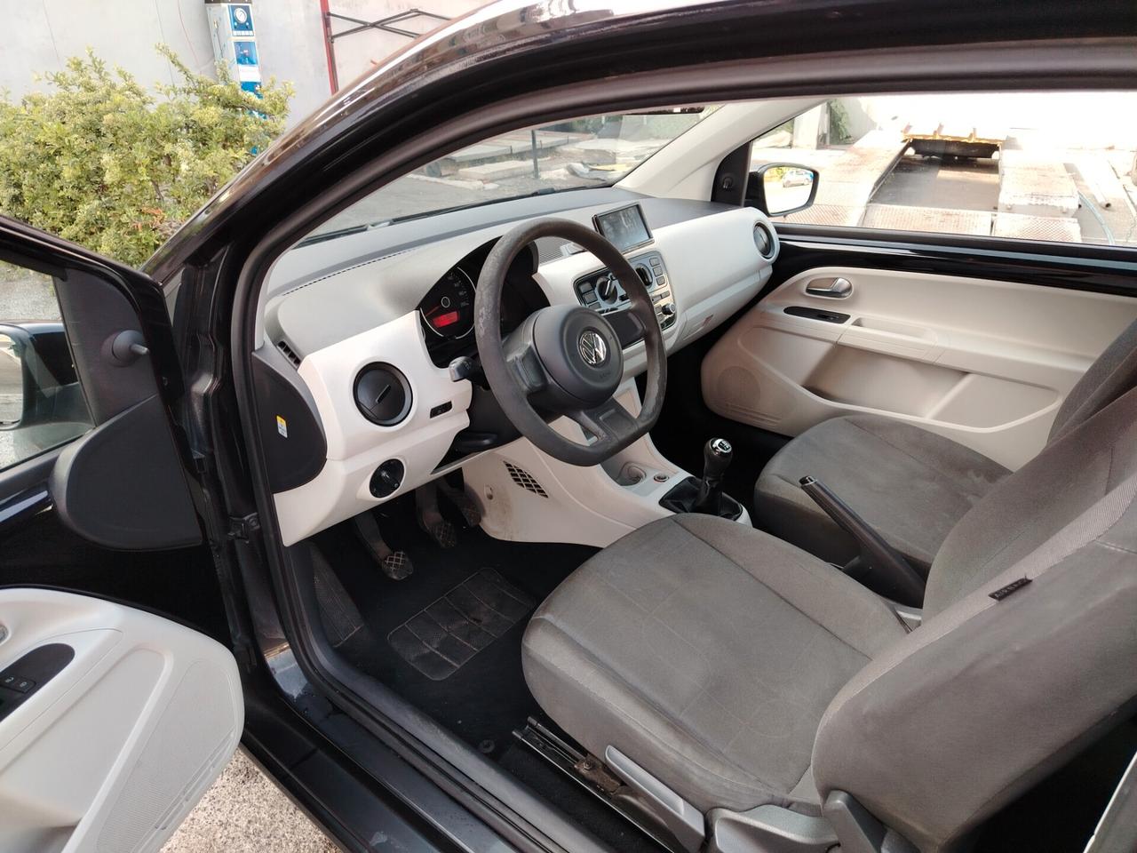 Volkswagen up! 1.0 75 CV 3p. high