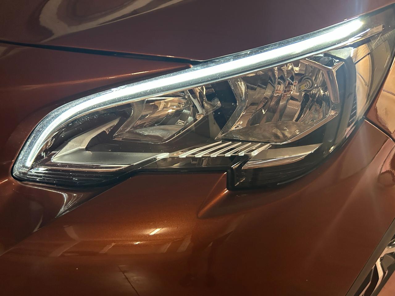 Peugeot 3008 BlueHDi 120 S&S EAT6 Allure full optional Camera, Keyless go, Led, Navi, palette al volante