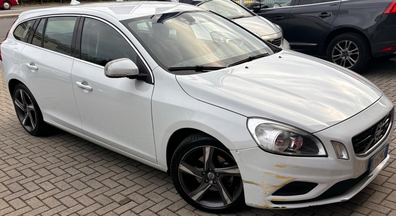 Volvo V60 D3 R-design Kinetic