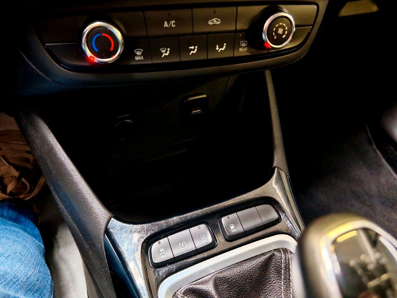 Opel Crossland X 1.2 GPL Innovation