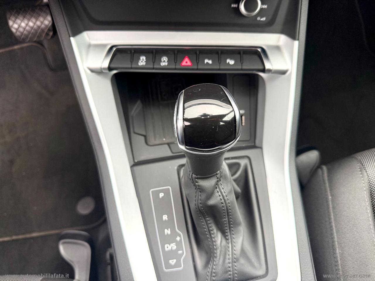 AUDI Q3 35 TDI S tronic S line edition AUDI Q3 35 TDI S tronic S line edition