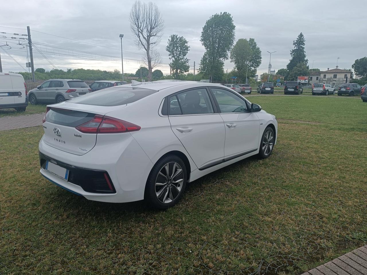 Hyundai Ioniq 1.6 Hybrid DCT Classic
