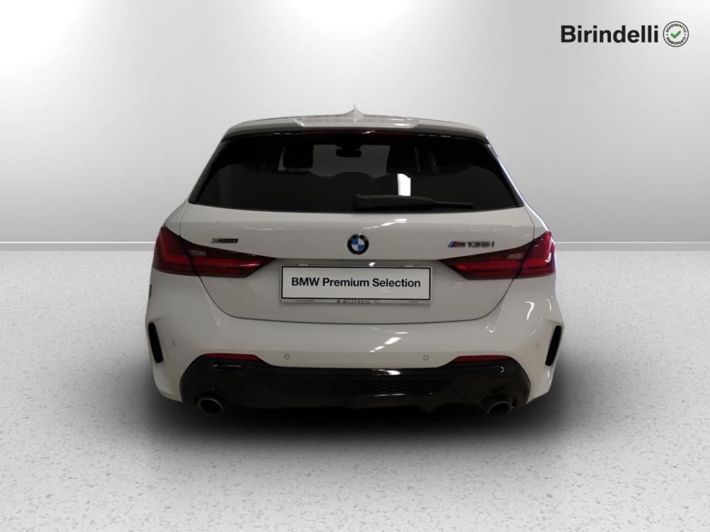 BMW Serie 1 (F40) - M 135i xDrive