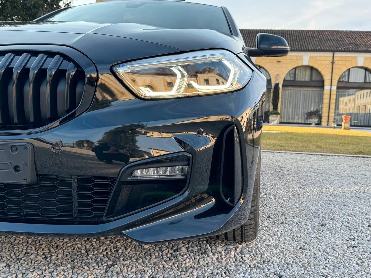 Bmw 118 118d 5p. Msport