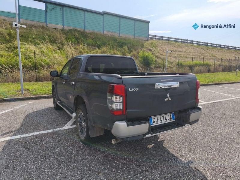 Mitsubishi L200 2.3 D Club Cab 4x4 Easy Select Inform