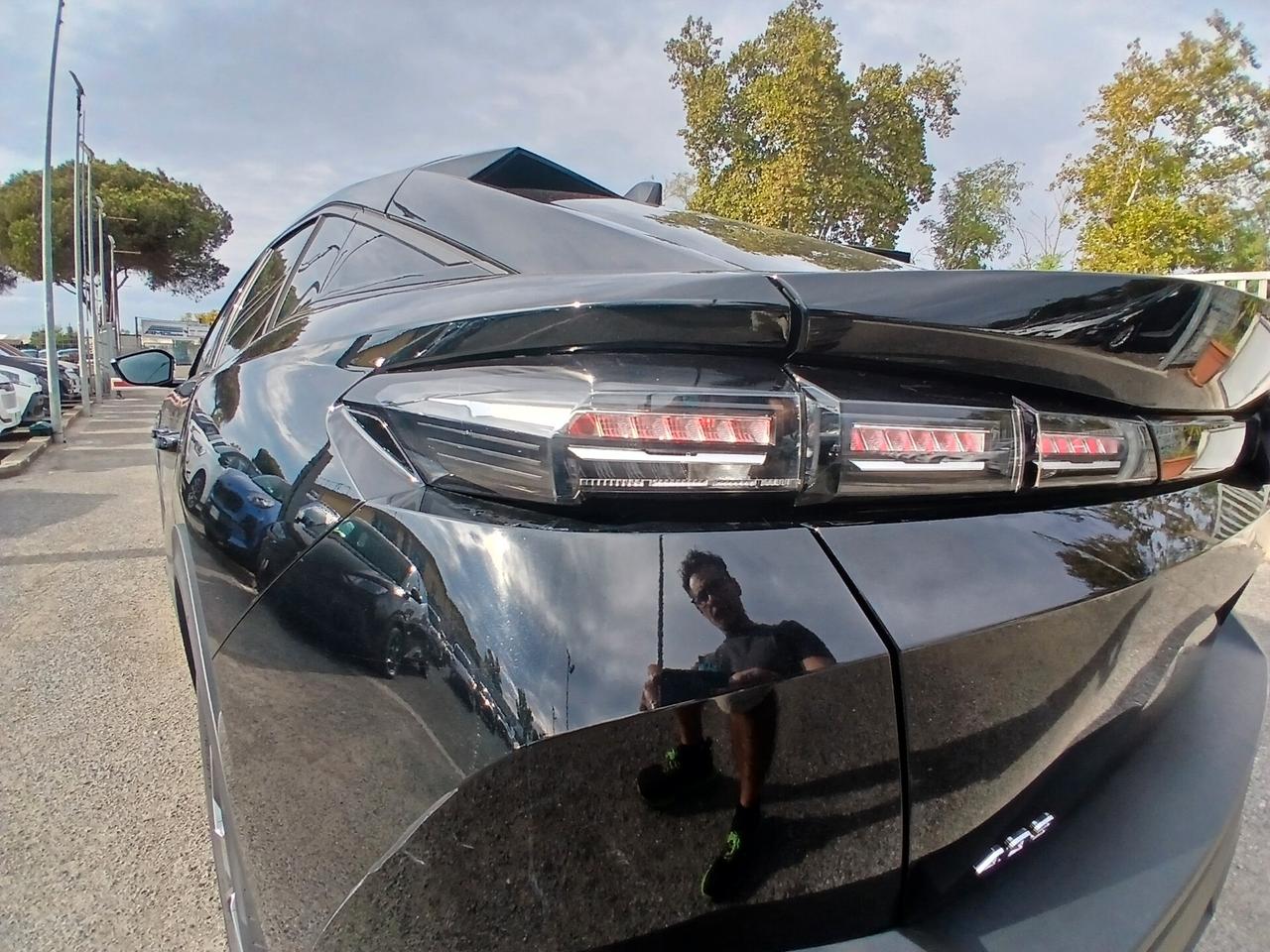 Peugeot 408 Hybrid 145 e-DCS6 Allure