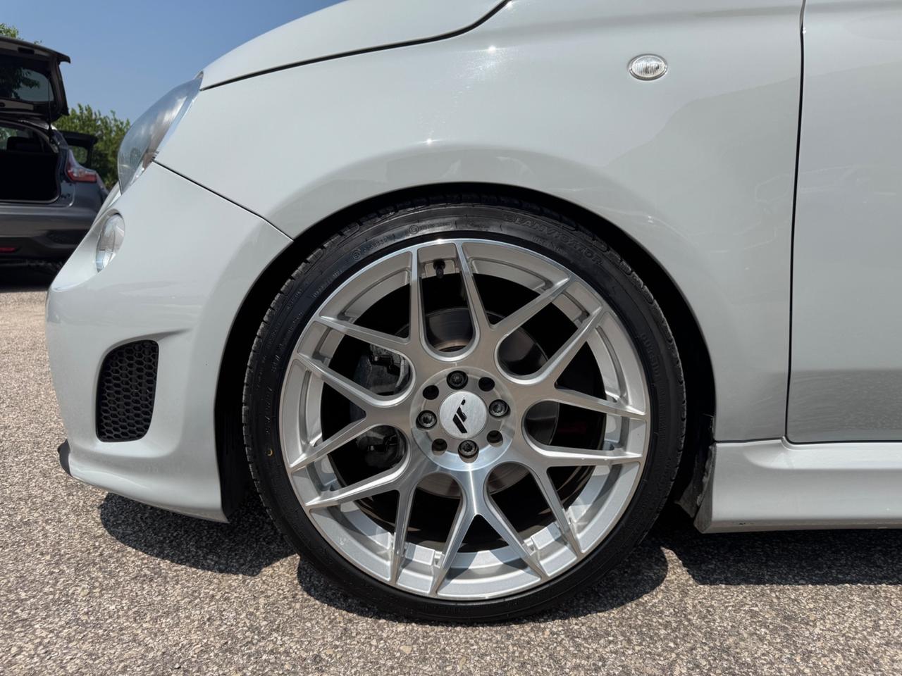 Abarth 500 1.4 Turbo T-Jet Custom
