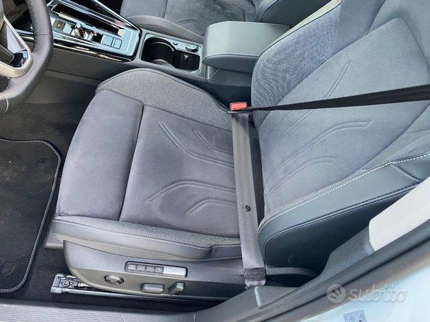 VOLKSWAGEN Golf 1.5 eTSI 150 CV DSG Style