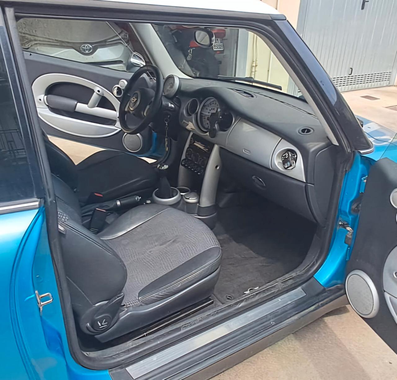 MINI COOPER 1.6 GUIDABILE DA NEOPATENTATI
