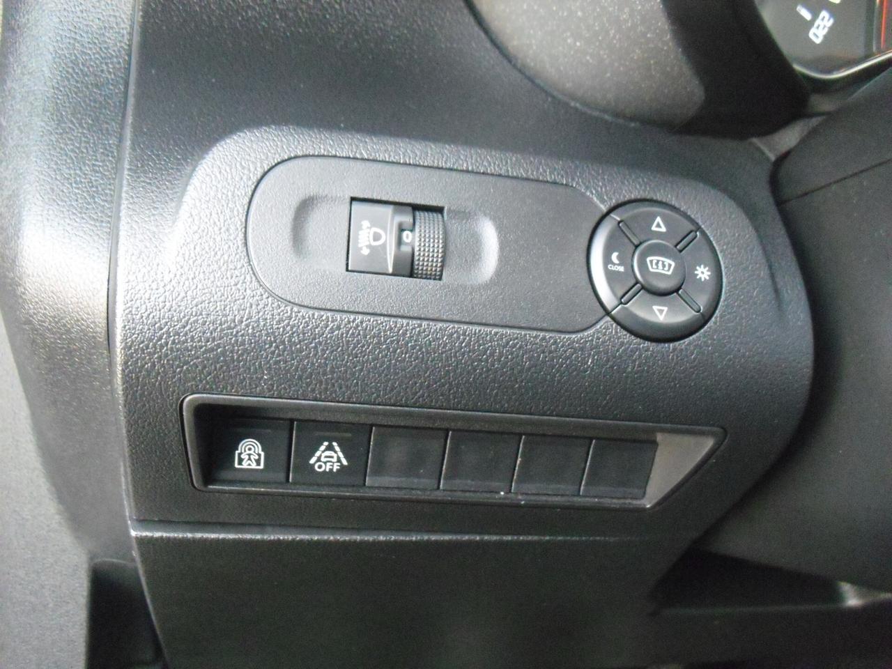 Citroen Berlingo BlueHDi 100 M Shine, full opt, ottime condizioni!!