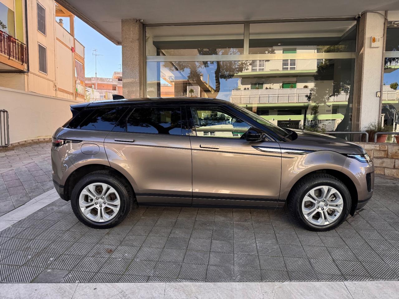 Land Rover Range Evoque 2.0D I4-L.Flw 150 CV AWD Auto SE