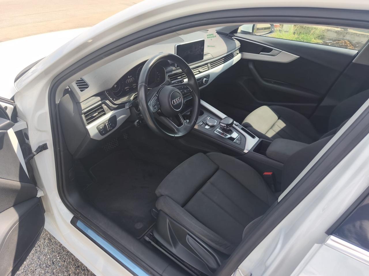 Audi A4 Avant 2.0 TDI 150 CV ultra Sport